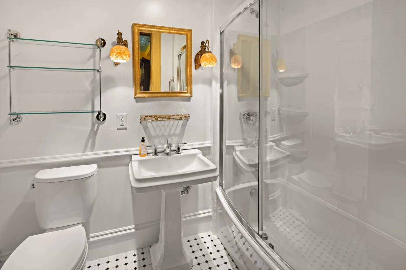 King Room, Second Floor — bathroom and fixtures