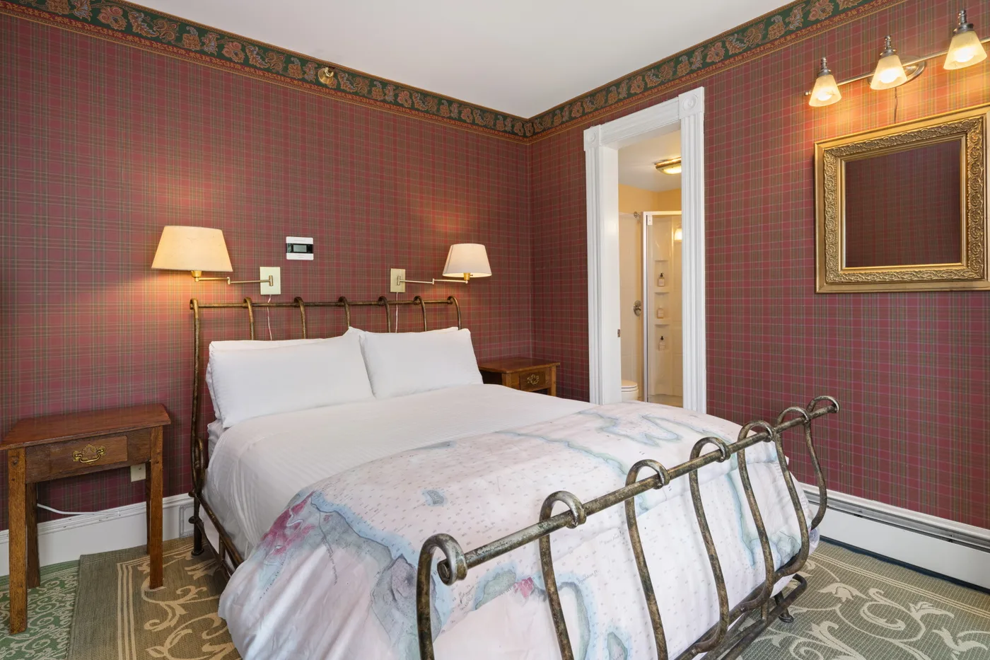 Queen Room — bed and room overview